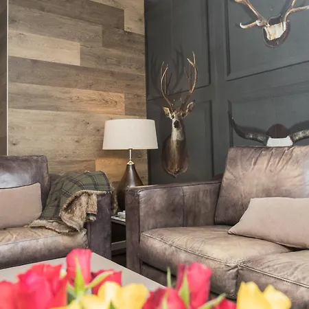 Apartment The Deluxe: Ski-to-market Luxury With Garden