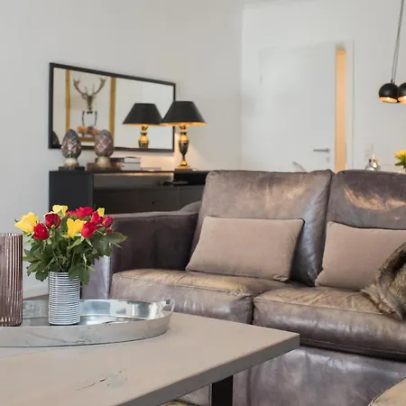 The Deluxe - Exklusive Ausstattung, Bestlage Zwischen Skikarussell Und Marktplatz, Eigener Garten, Ski- Und Fahrradraum, Ruhige Suedausrichtung, Wlan, Hundefreundlich