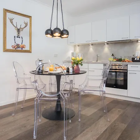 The Deluxe: Ski-to-market Luxury With Garden * Winterberg